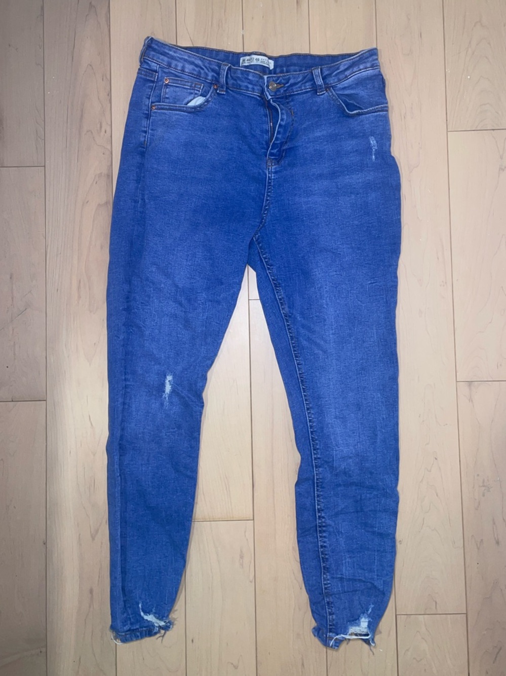 Primark Denim Co. Women's Skinny Jeans in Blue with Raw Hem - Like New - Picture 2 of 9